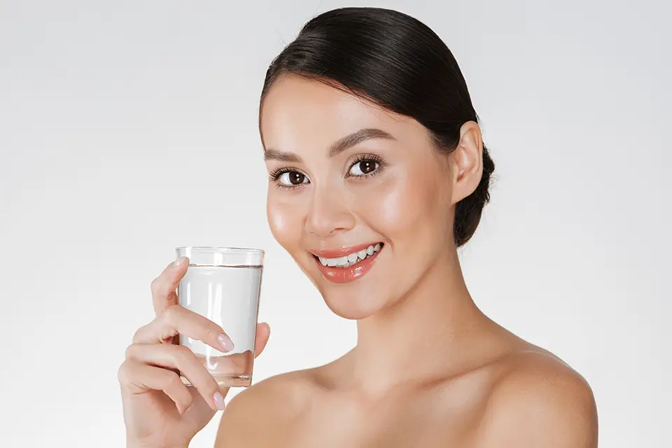 woman-drinking-water-hydration